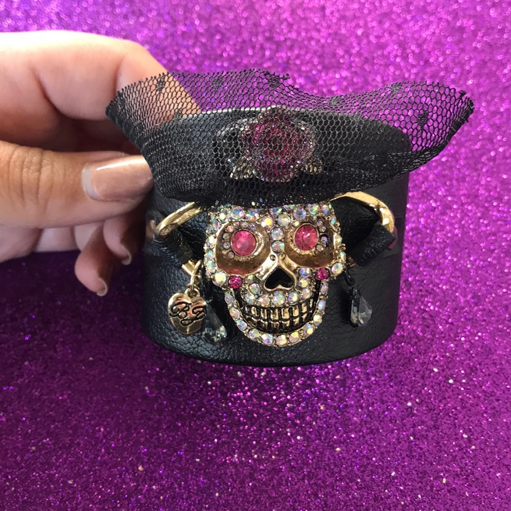 Candy Skull Veil Bracelet